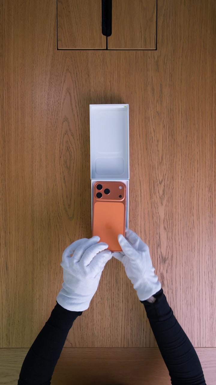 Apple iPhone 17 Pro Max Cosmic Orange (Оранжевый) eSim + eSim