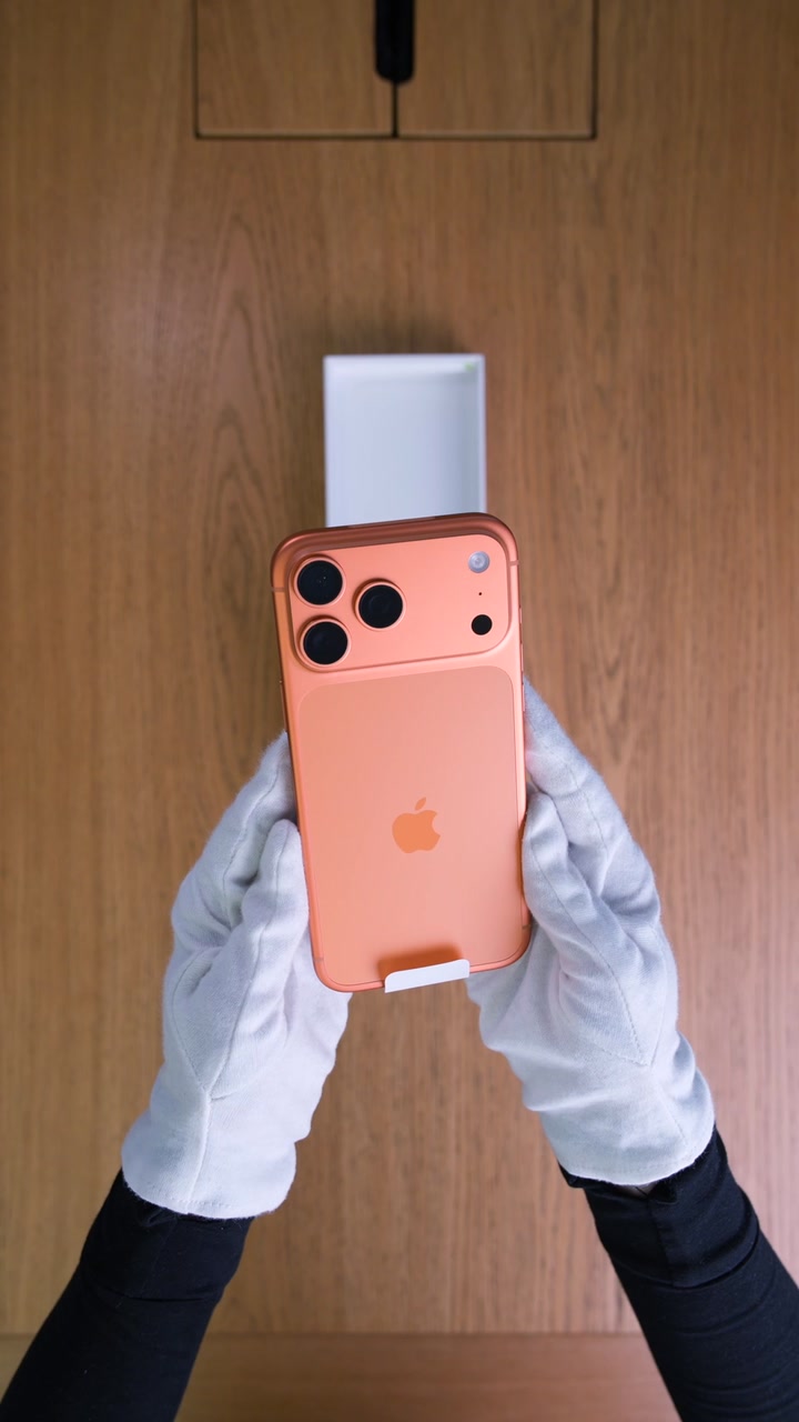 Apple iPhone 17 Pro Max Cosmic Orange (Оранжевый) eSim + eSim