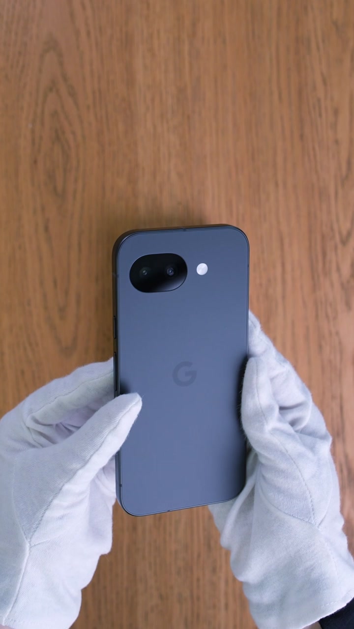 Смартфон Google Pixel 10a (Obsidian)