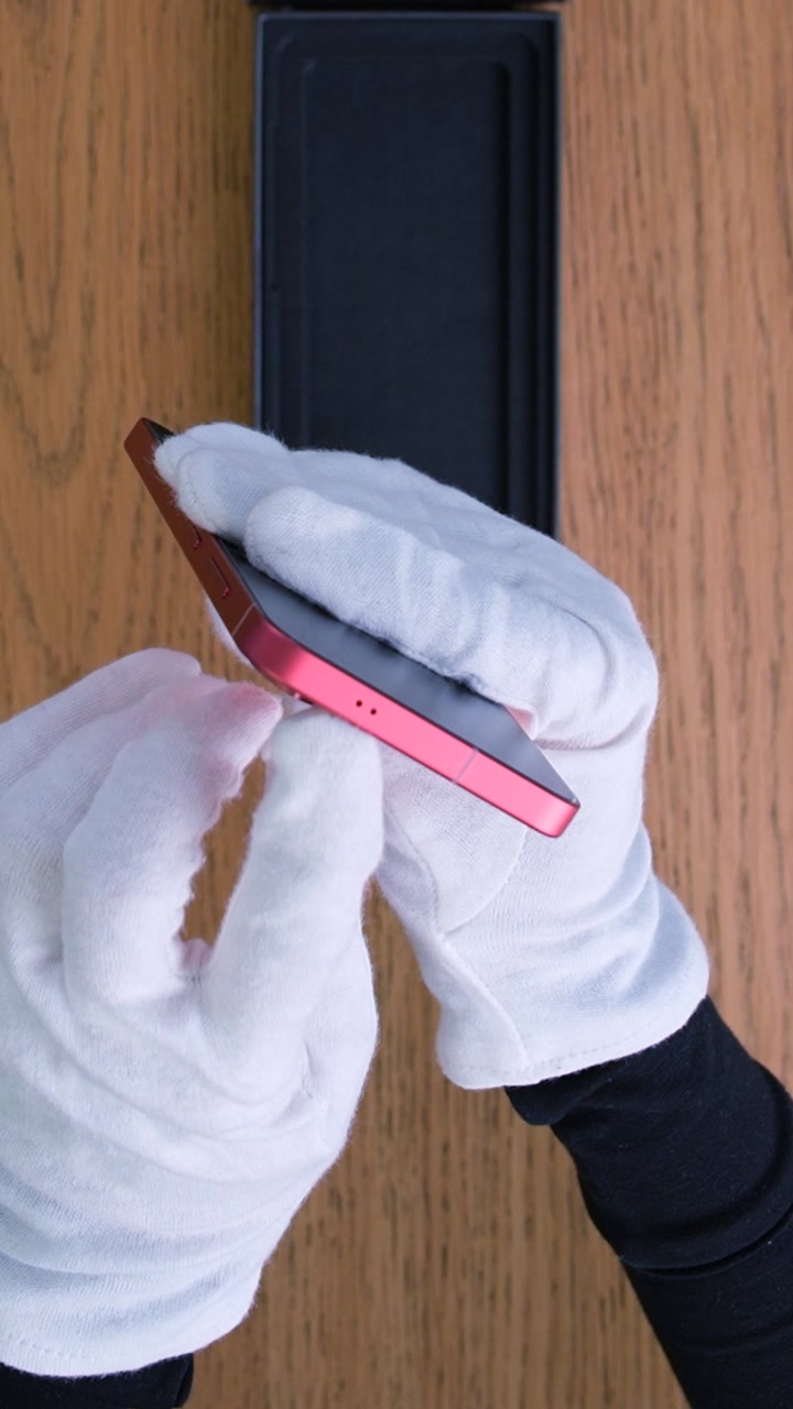 Смартфон Samsung Galaxy S25 5G (Coral) SM-S931/DS
