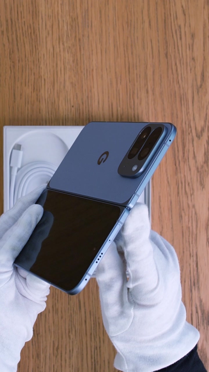 Смартфон Google Pixel 10 Pro Fold (Moonstone) Nano-sim + eSim