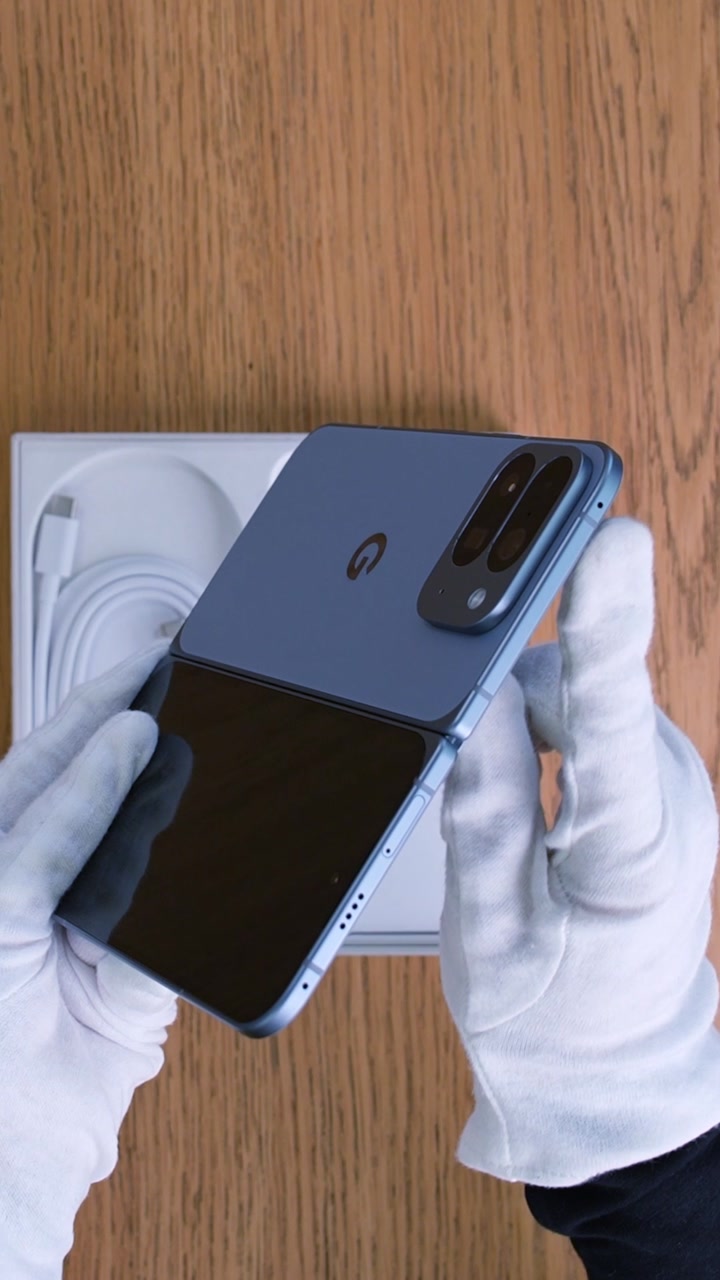 Смартфон Google Pixel 10 Pro Fold (Moonstone) Nano-sim + eSim