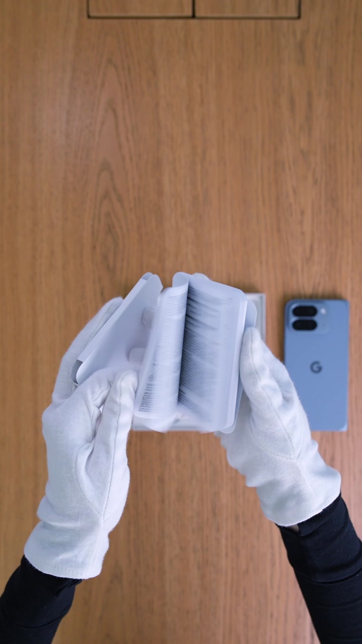 Смартфон Google Pixel 10 Pro Fold (Moonstone) Nano-sim + eSim