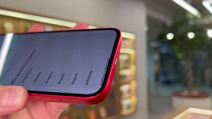 iPhone 14 Red