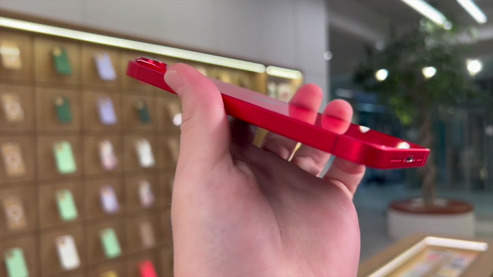 iPhone 14 Red