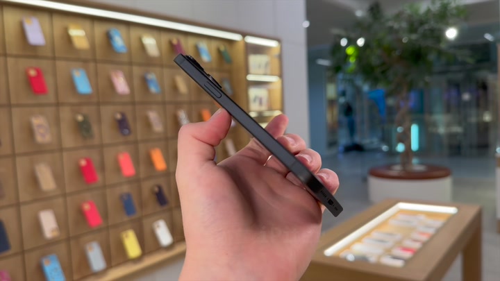 iPhone 15 Black