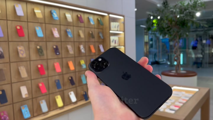 iPhone 15 Black