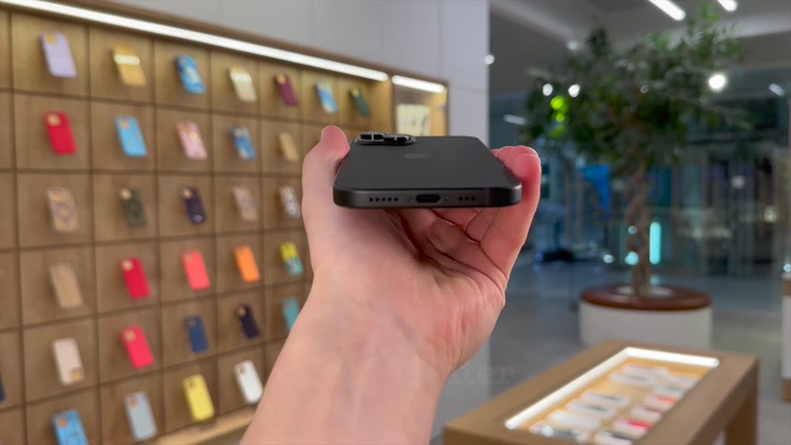 iPhone 15 Black