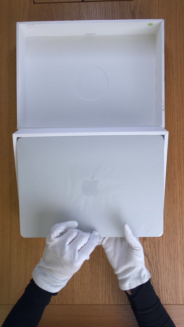 Apple MacBook Air 13 (2025) M4 (10CPU/8GPU/16GB/256GB) Silver (MW0W3)