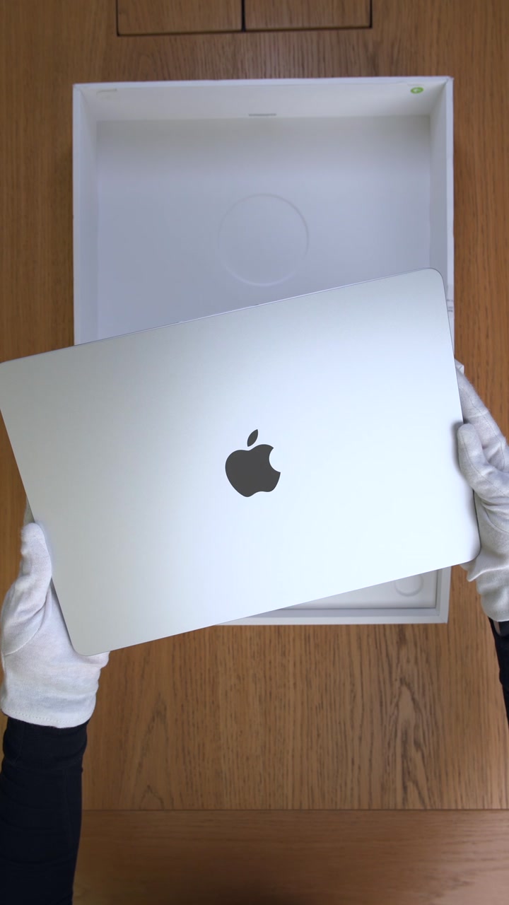 Apple MacBook Air 13 (2025) M4 (10CPU/8GPU/16GB/256GB) Silver (MW0W3)