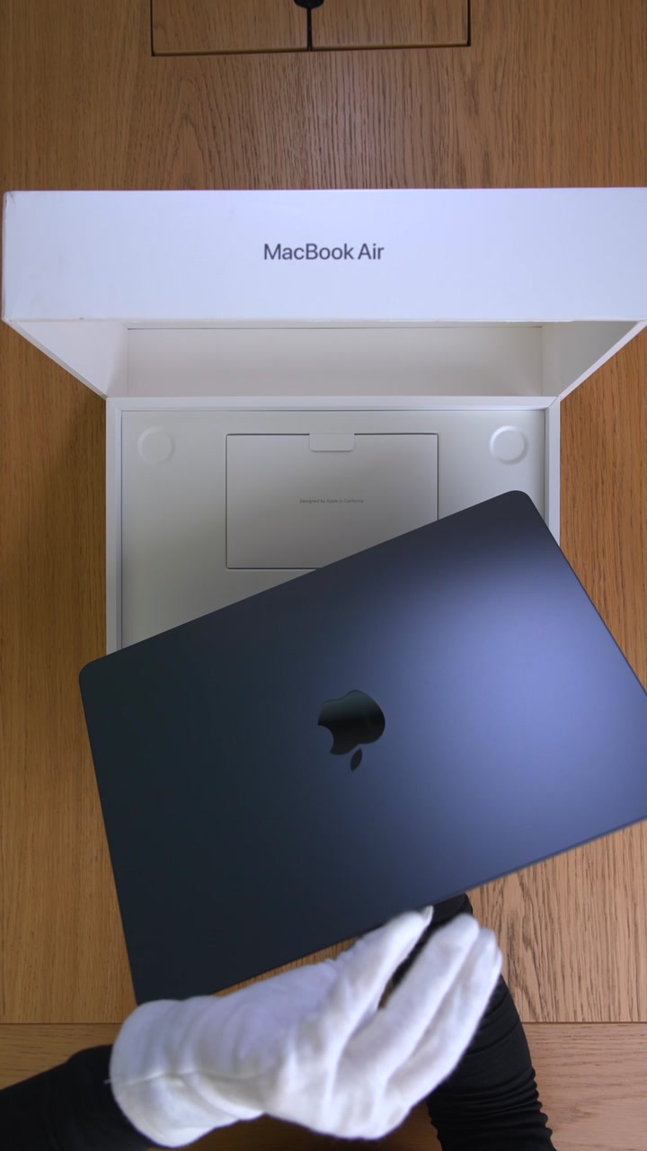 Apple MacBook Air 13 (2025) M4 (10CPU/8GPU/16GB/256GB) Midnight (MW123)