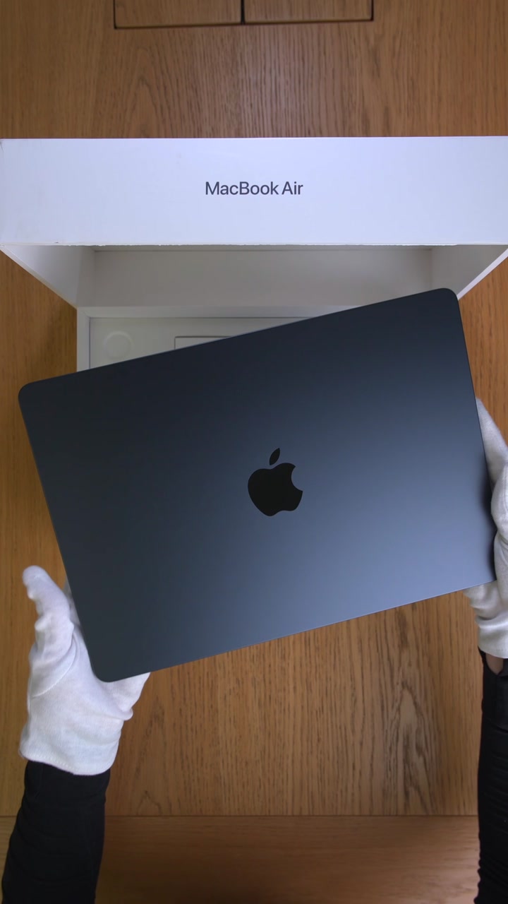 Apple MacBook Air 13 (2025) M4 (10CPU/8GPU/16GB/256GB) Midnight (MW123)