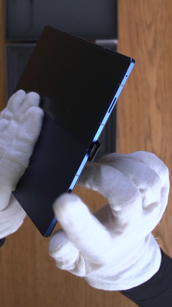 Смартфон Samsung Galaxy Z Fold 7 (Blue Shadow) SM-F966 (Dual Nano-sim + eSim)