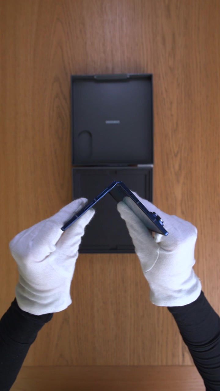 Смартфон Samsung Galaxy Z Fold 7 (Blue Shadow) SM-F966 (Dual Nano-sim + eSim)