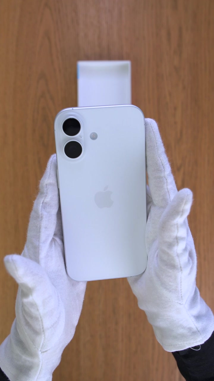 Apple iPhone 17 256Gb White (Белый) Nano-sim + eSim