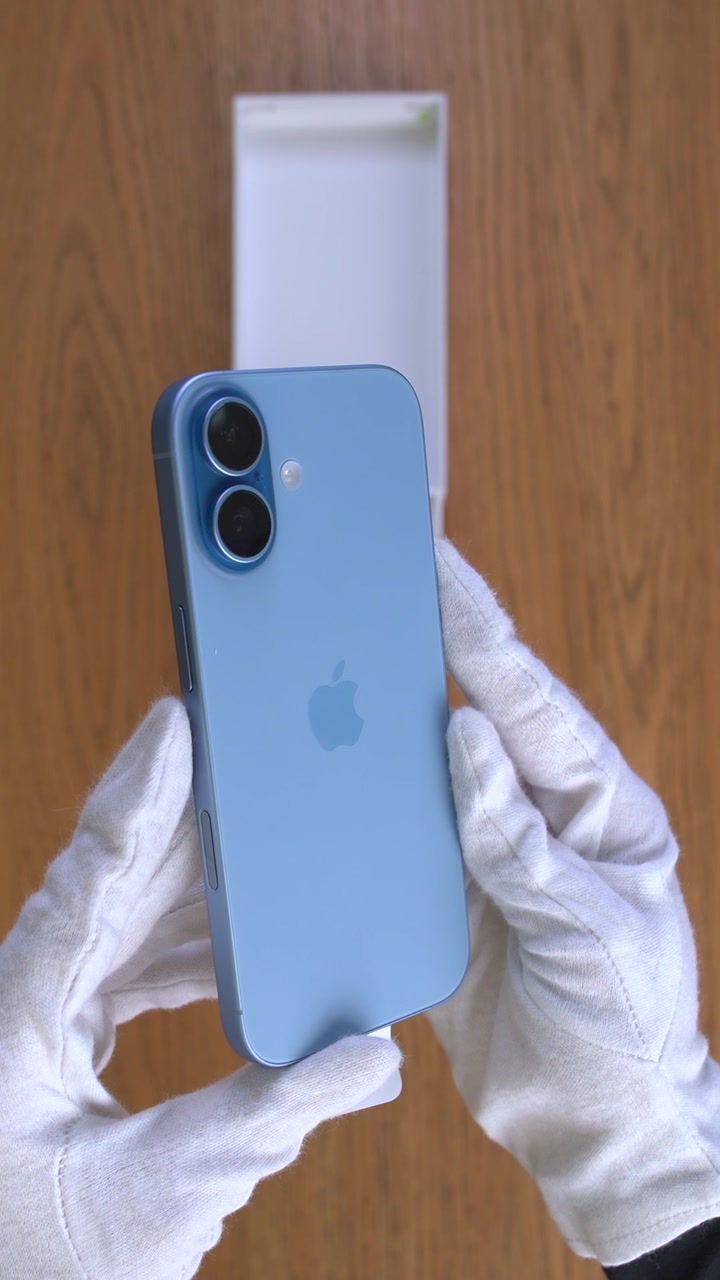 Apple iPhone 17 Mist Blue (Голубой) Nano-sim + eSim