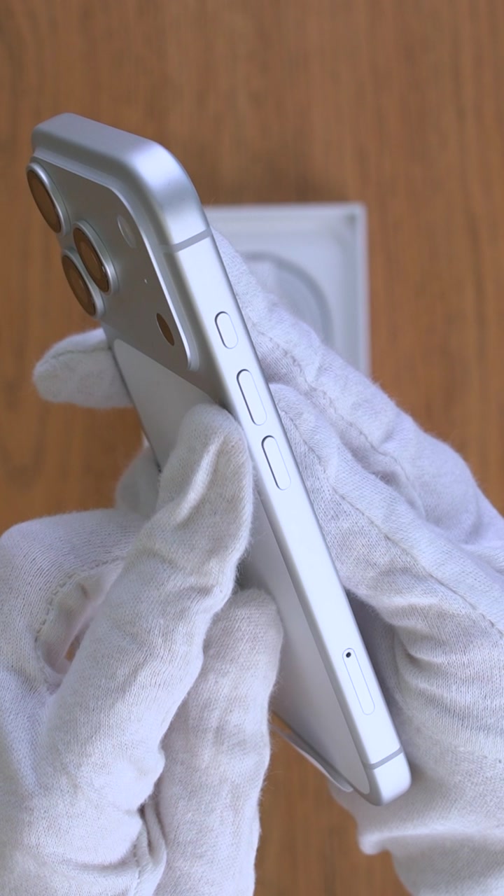 Apple iPhone 17 Pro Silver (Серебристый) Nano-sim + eSim