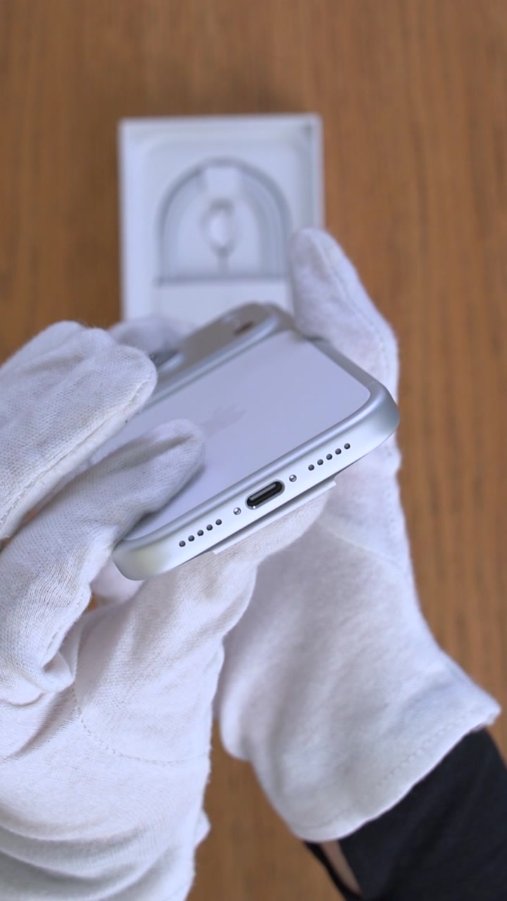 Apple iPhone 17 Pro Silver (Серебристый) Nano-sim + eSim