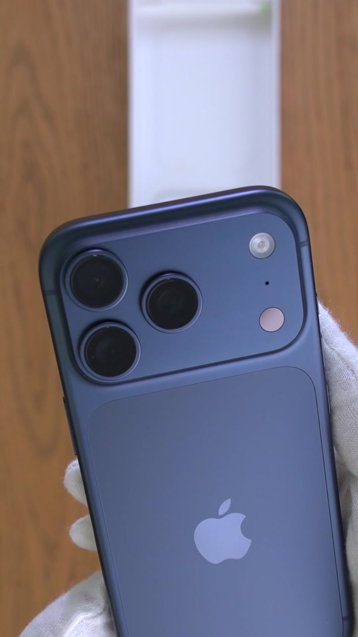 Apple iPhone 17 Pro Deep Blue (Тёмно-синий) Nano-sim + eSim