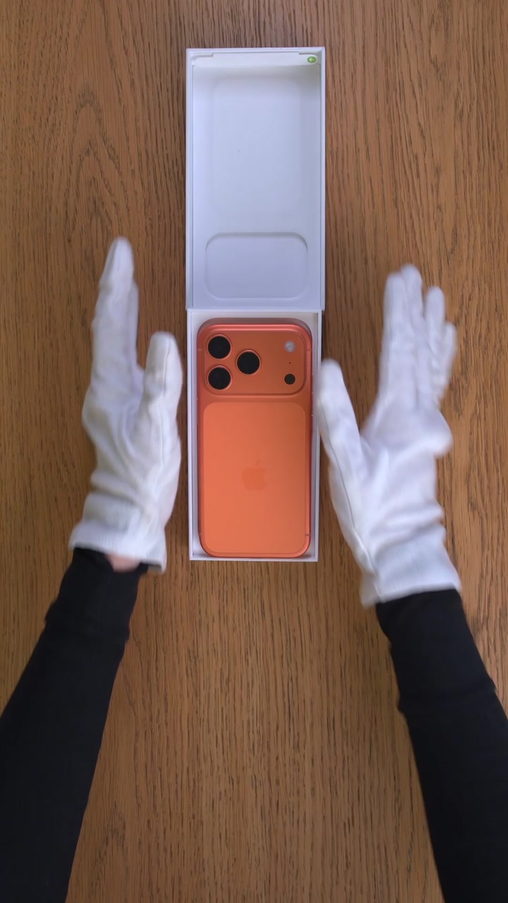 Apple iPhone 17 Pro 512Gb Cosmic Orange (Оранжевый) eSim + eSim