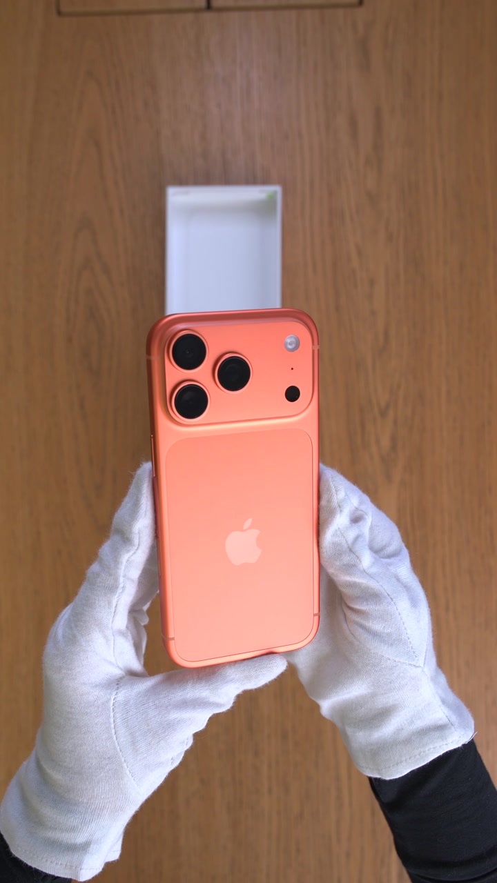 Apple iPhone 17 Pro 512Gb Cosmic Orange (Оранжевый) eSim + eSim
