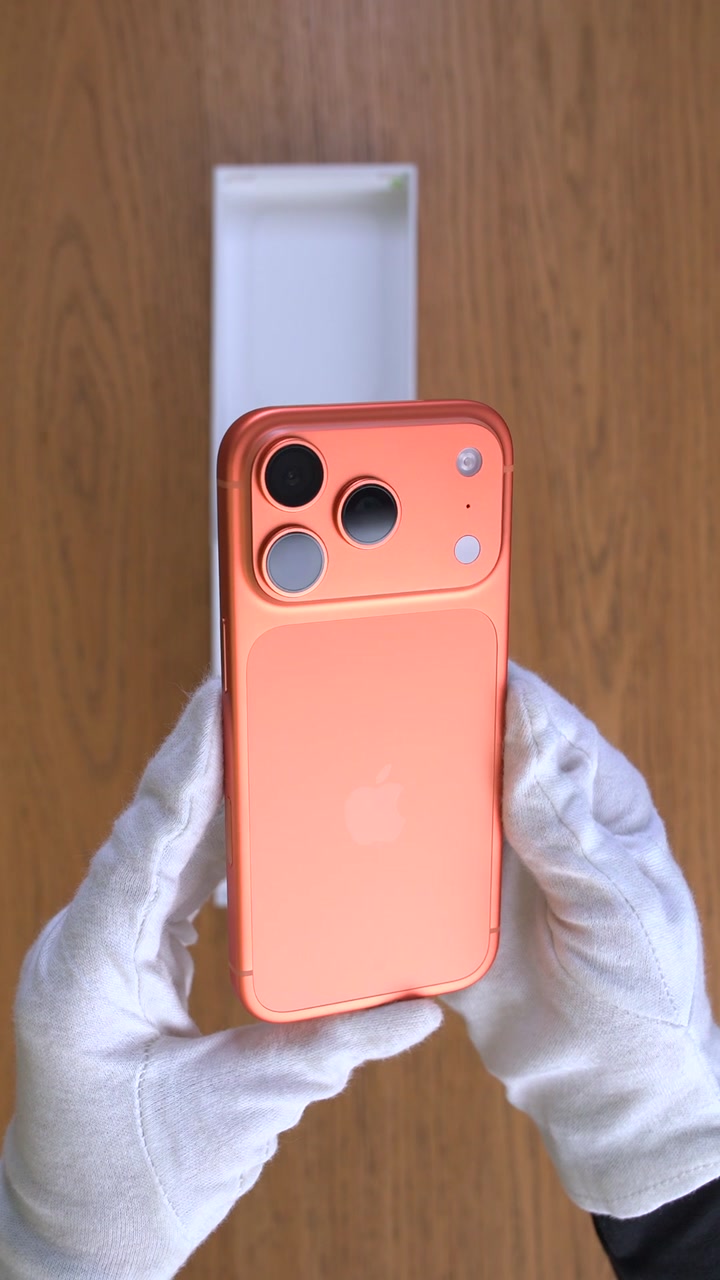 Apple iPhone 17 Pro 512Gb Cosmic Orange (Оранжевый) eSim + eSim