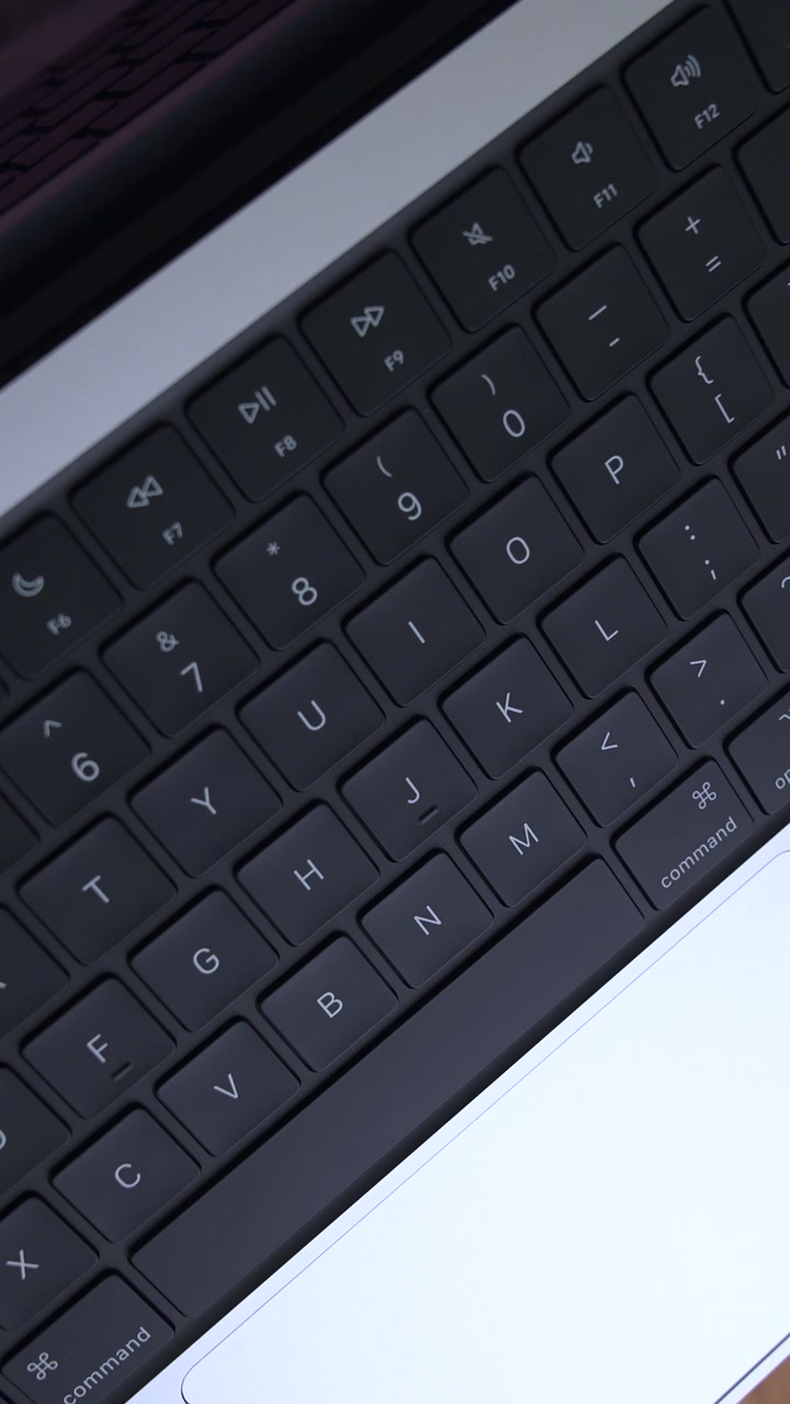 Apple MacBook Pro 14 (2026) M5 Pro Silver