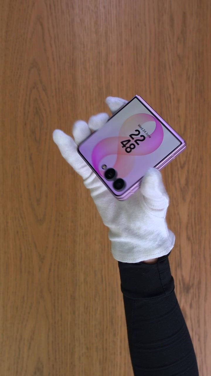 Смартфон Samsung Galaxy Z Flip 8 (Pink) SM-F776 (Nano-sim + eSim)