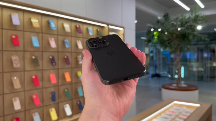 iPhone 15 Pro Black Titanium