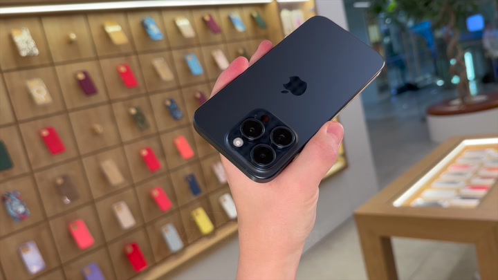 iPhone 15 Pro Blue Titanium