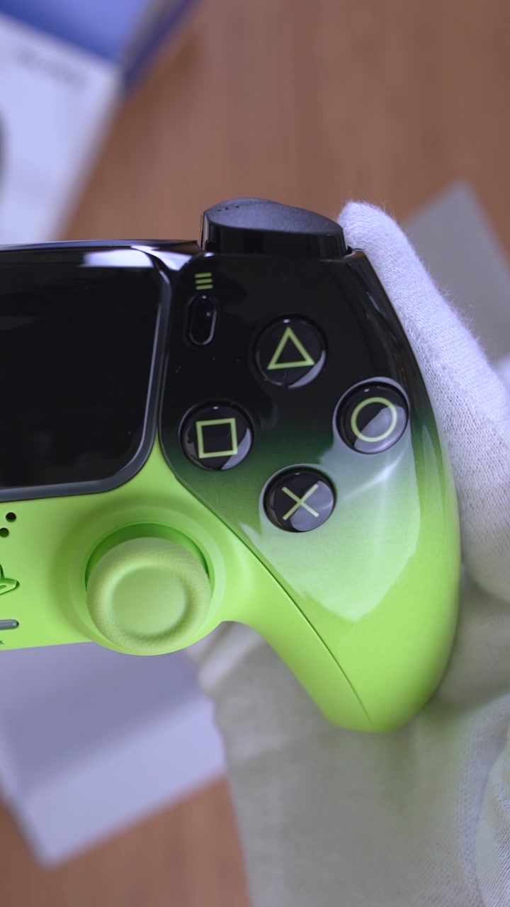 DualSense Remix Green