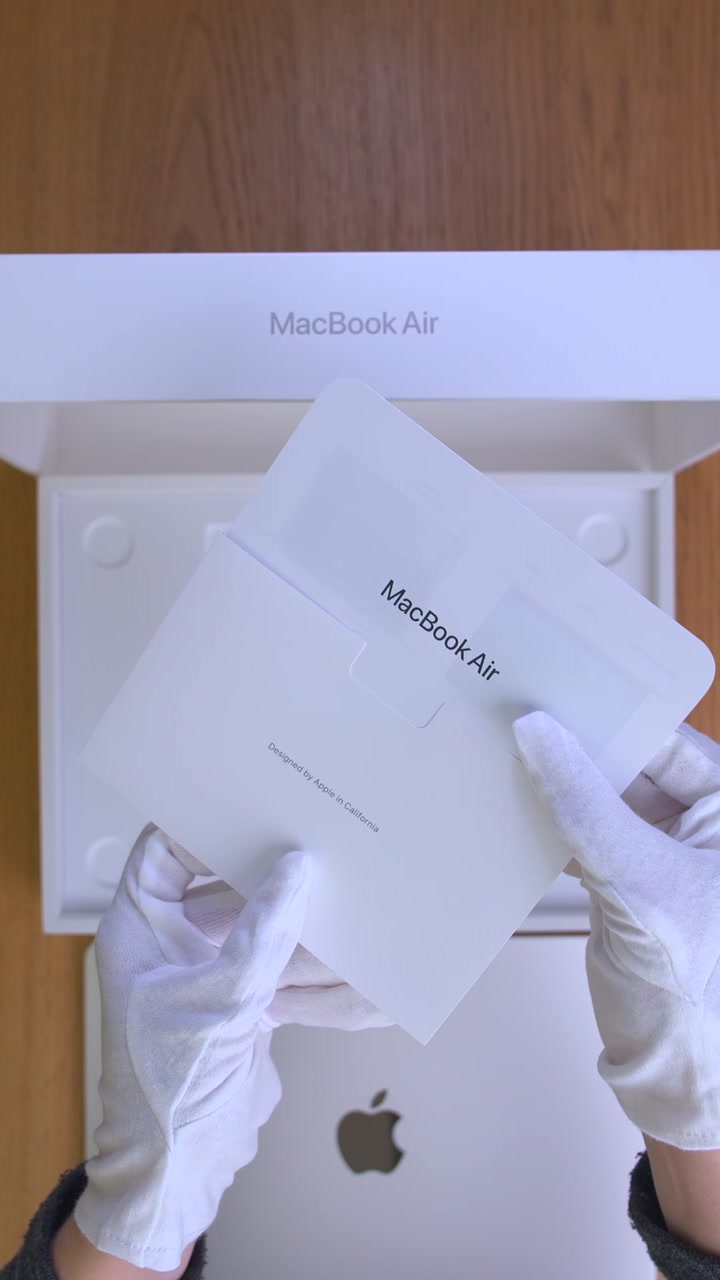 Apple MacBook Air 13 (2026) M5 Starlight