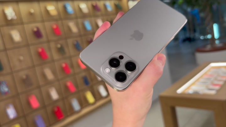 iPhone 15 Pro Max Natural Titanium