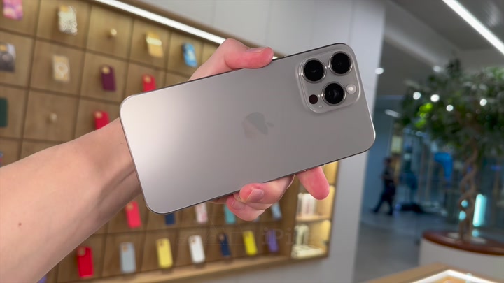 iPhone 15 Pro Max Natural Titanium