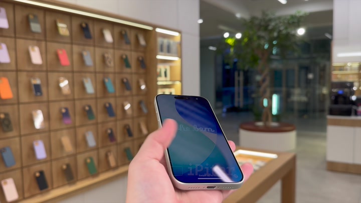iPhone 17 Pro Silver