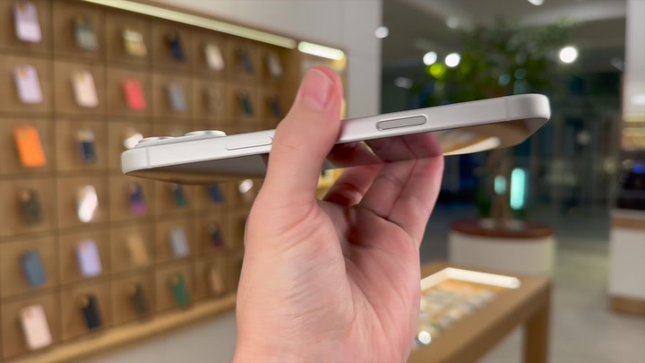 iPhone 17 Pro Max Silver