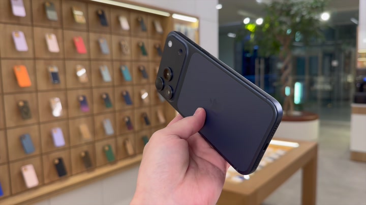 iPhone 17 Pro Max Deep Blue