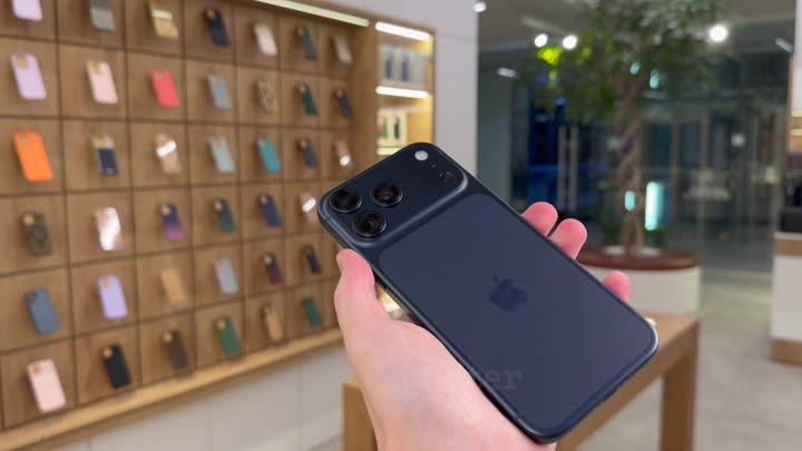 iPhone 17 Pro Max Deep Blue